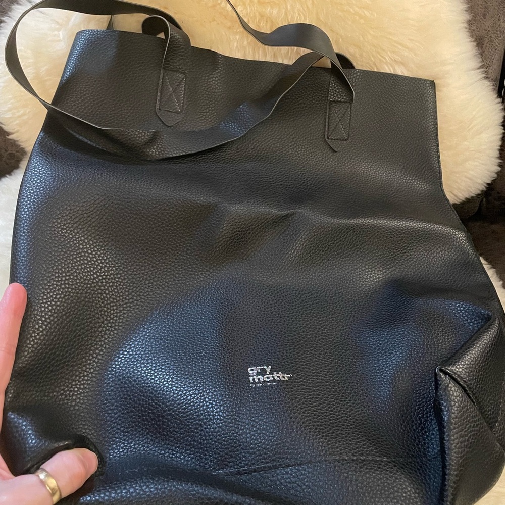 Gry Mattr Vegan Leather Black Textured, Open Top Tote